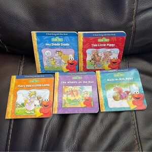 Sesame Street Colorful Board Book Set
